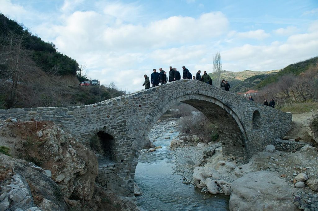 Margariti: Restaurohet Ura e Kurçajt në Nikël, thesar i trashëgimisë kulturore