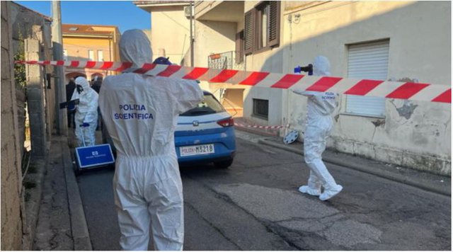 Itali, nëna vret me thikë vajzën 13 vjeçe në banjo, vetë hidhet nga ballkoni