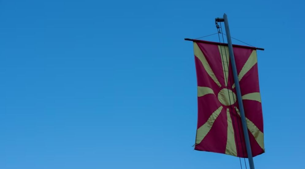Maqedonia e Veriut në prag të fushatës presidenciale, VOA: Shqiptarët përfaqësohen me Bujar Osmanin dhe Arben Taravarin