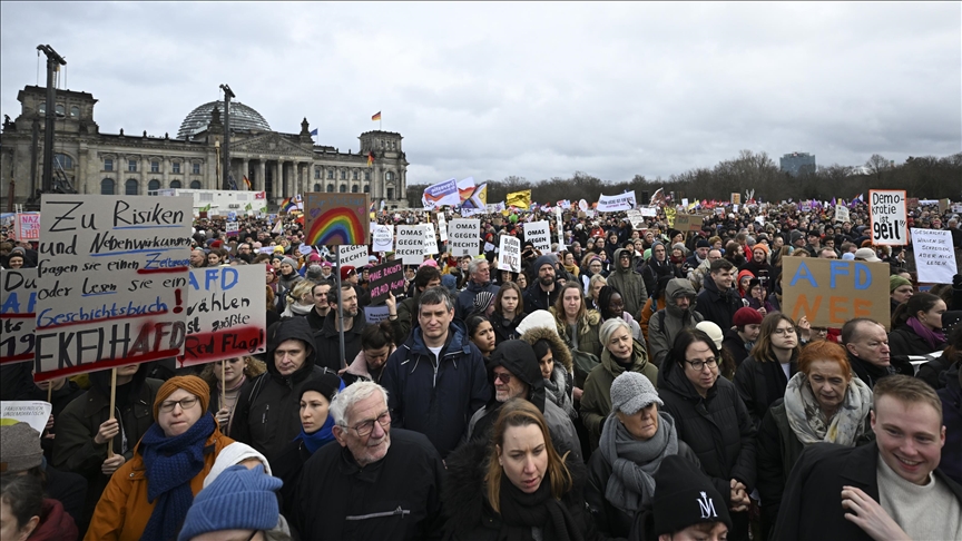 Gjermani, mijëra qytetarë protestojnë kundër të djathtës ekstreme në Berlin
