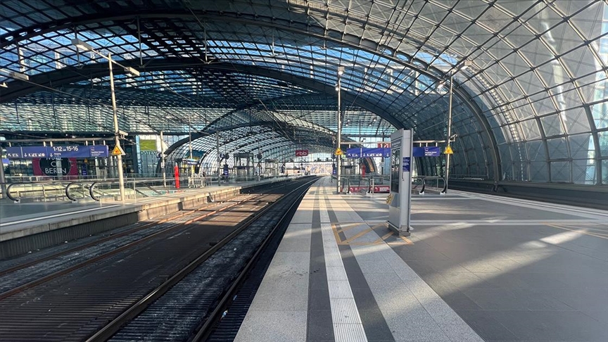 Fillon greva treditore, ndërpritet trafiku hekurudhor në mbarë Gjermaninë