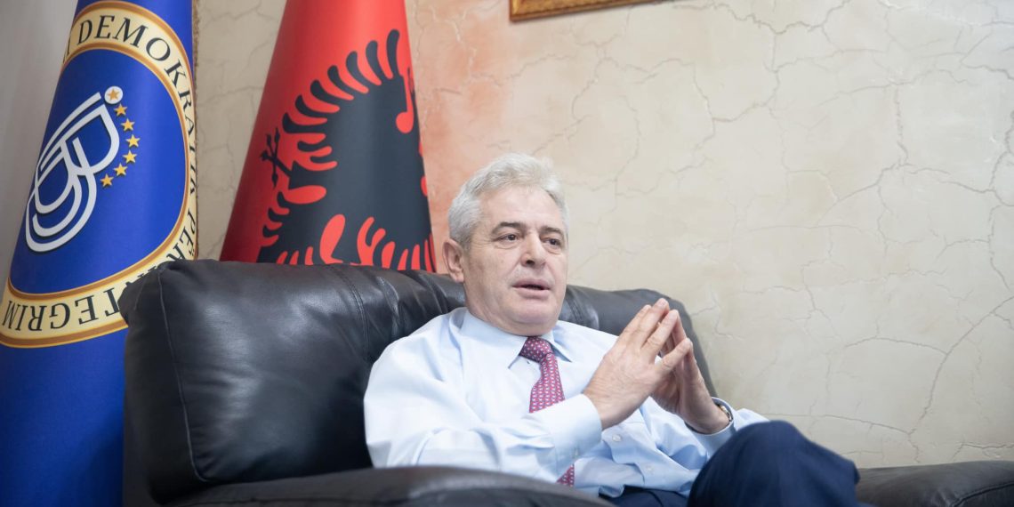 Maqedonia me kryeministër shqiptar, Ali Ahmeti fton për unitet