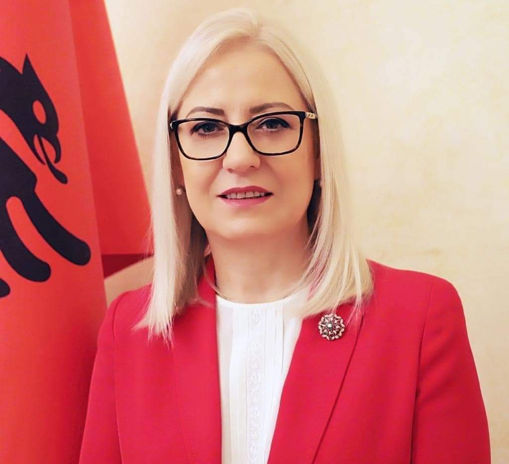 Nikolla uron Talat Xhaferin për detyrën si kryeministër i Maqedonisë së Veriut