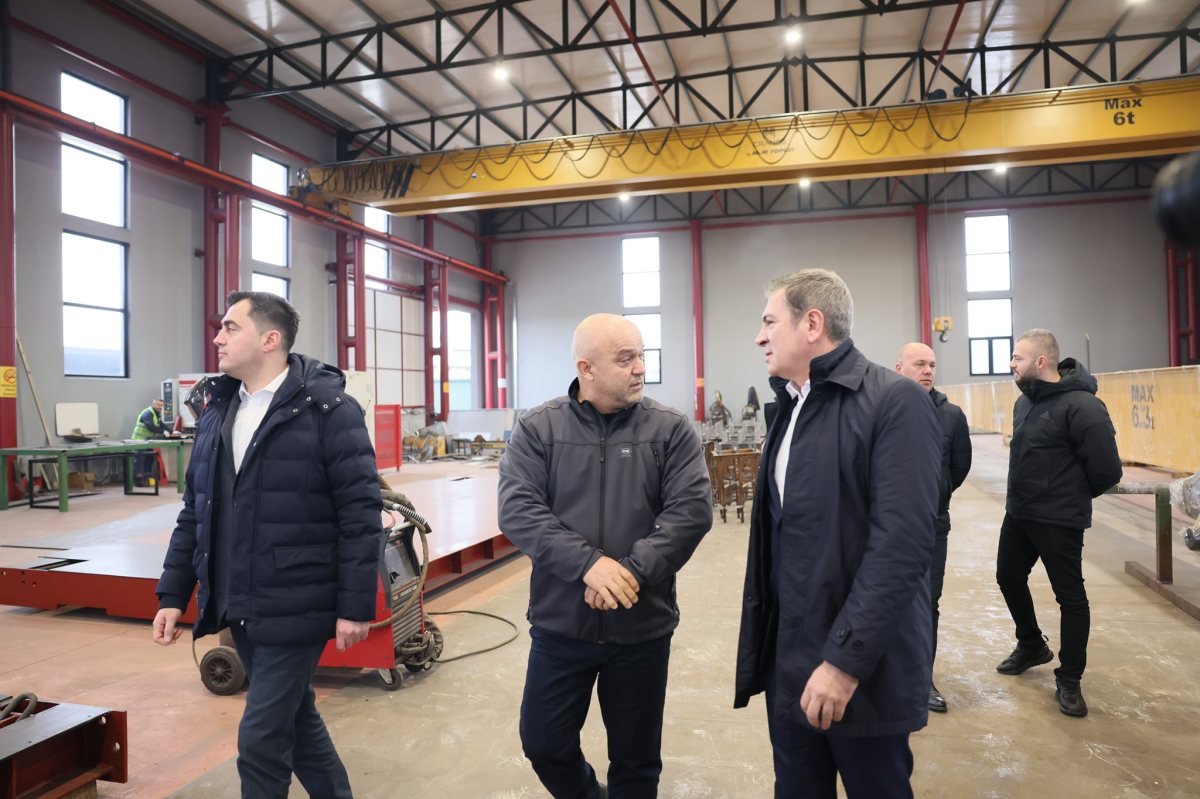 Gjiknuri në fabrikën e përpunimit të metaleve: Produkti “Made in Elbasan” shkon kudo