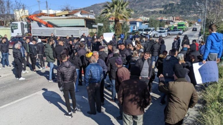 Elbasan/Vdekja e 20-vjeçarit, banorët në protestë, Boçi:Mungesa e mbikalimit po merr jetë
