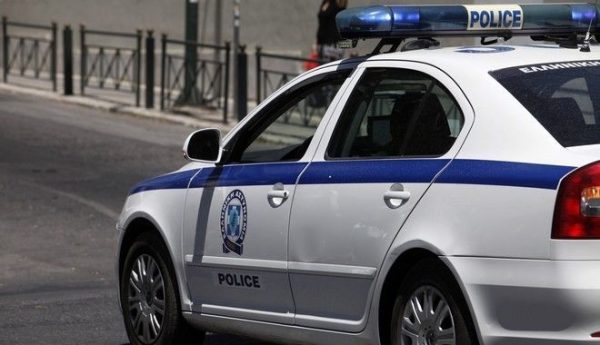 Sherri në një qendër tregtare në Athinë, arrestohen dy të rinjtë shqiptarë