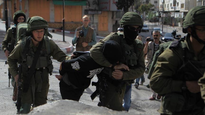 Izraeli arreston 20 palestinezë të tjerë gjatë bastisjeve në Bregun Perëndimor