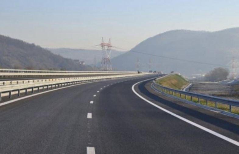 Nis ndërtimi i korridorit VIII, RMV do të lidhet me autostradë me portin e Durrësit