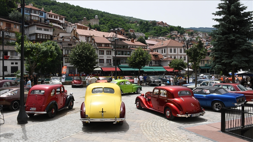Prizren, mbahet festivali i veturave klasike
