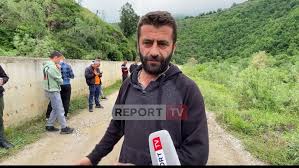 Banorët e 8 fshatrave në Bulqizë pa rrugë, gropa të thella dhe baltë! Bashkia: S’kemi fonde për asfalt