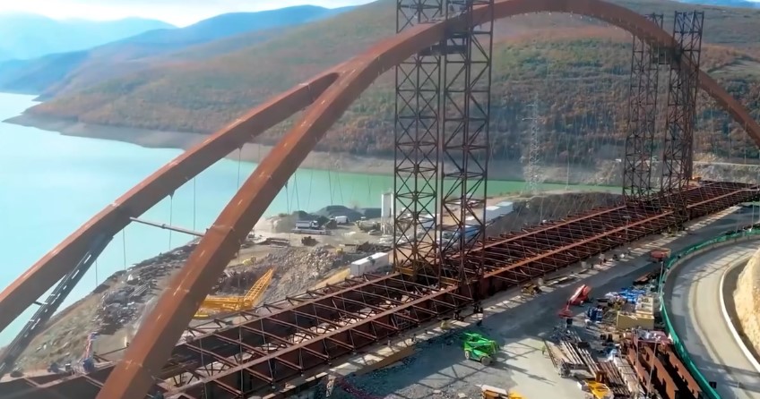 Rama: Ura e re e Kukësit, i jep zgjidhje nyjes së vjetër lidhëse të dy anëve të liqenit me rrugën kombëtare