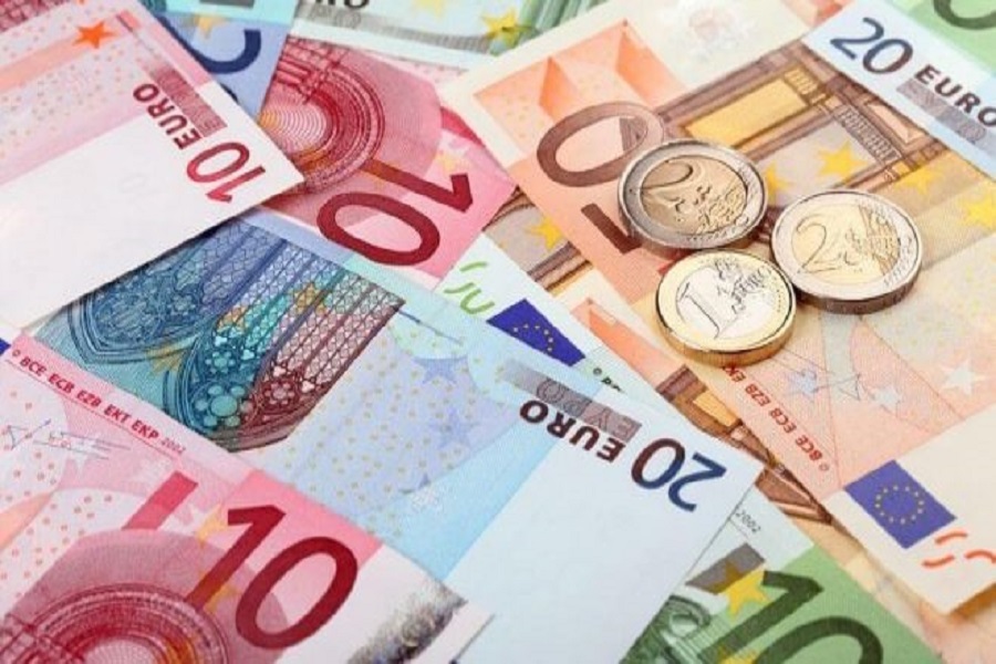 Përfundon periudha tranzitore: Nga sot, euro valuta e vetme për transaksione në Kosovë