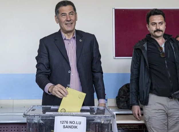 Kandidati presidencial, Sinan Oğan voton në Ankara