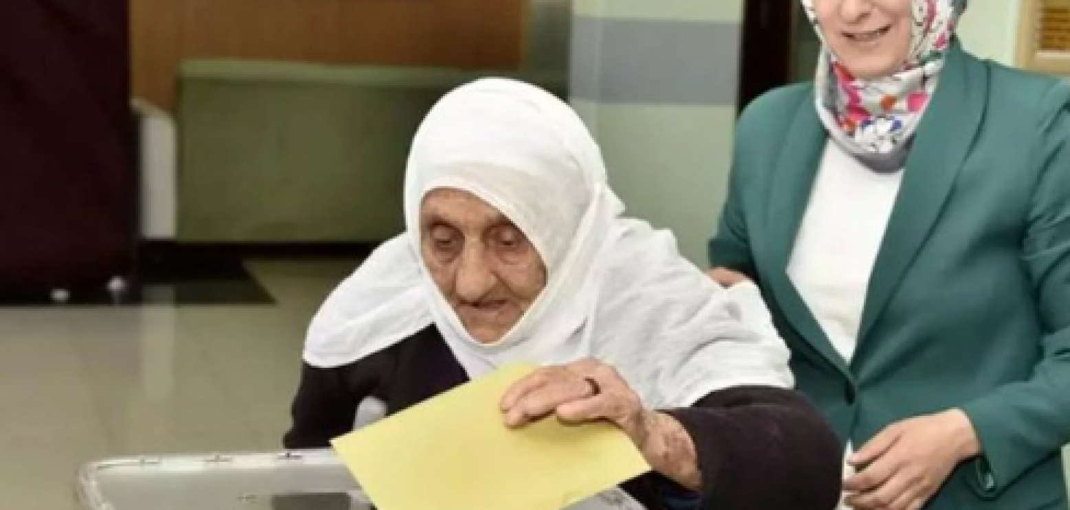 112-vjeçarja voton në Turqi