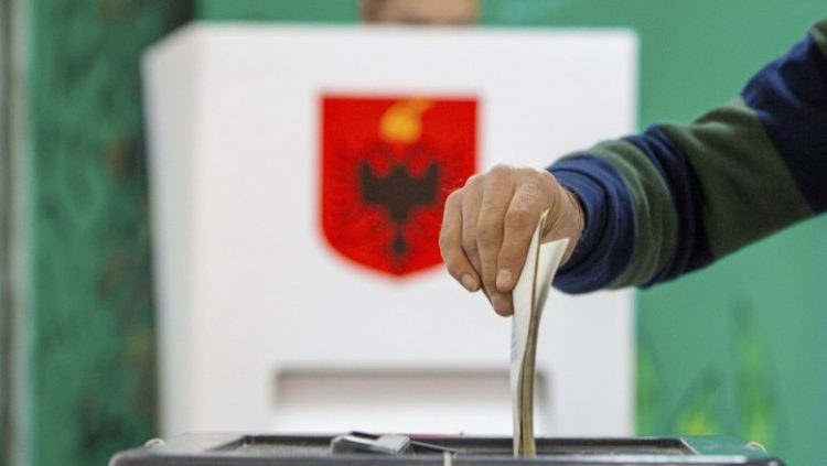 Sot zgjedhjet lokale, mbi 3 milionë shqiptarë do të zgjedhin 61 kryebashkiakët