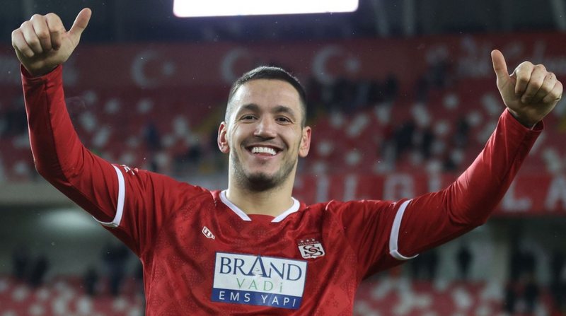 Manaj i jep lamtumirën Sivassporit pas një sezoni spektakolar