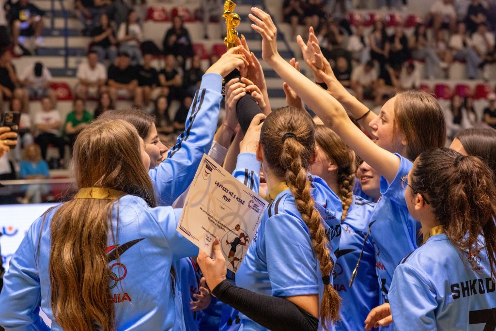 “Ekipet Sportive në Shkolla”, gjimnazi “28 Nëntori” në Shkodër kampion në volejboll për vajza