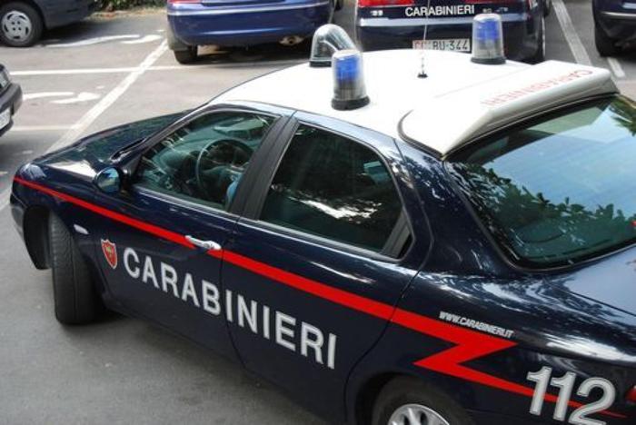 Vrau të bijën/ 45-vjeçari u nis për të vrarë gruan, dyshonte se e tradhtonte me italianin