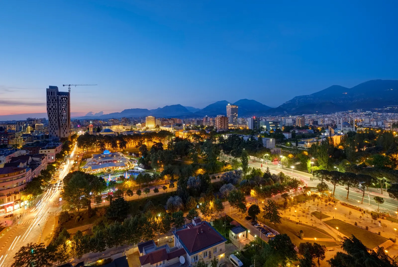 ”Vogue Italia”: Tirana, kryeqyteti me nuanca dhe dimensione europiane