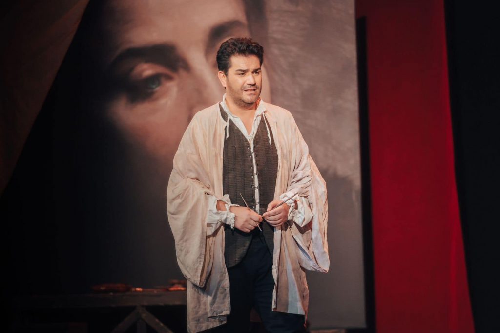 Saimir Pirgu rikthehet në Teatrin Kombëtar të Operës dhe Baletit me operën “Tosca”