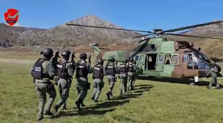 RENEA dhe Regjimenti i Helikopterëve Farkë stërvitje të përbashkët, shihni pamjet nga operacionet