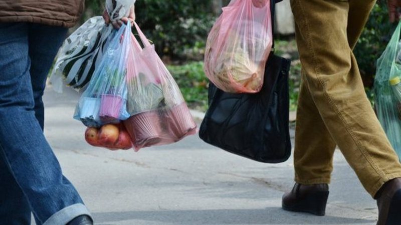 Gjoba deri në 40 mijë euro, Mali i Zi nga sot ndalon përdorimin e qeseve plastike