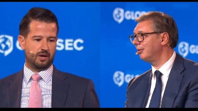 “Ti flet gjuhën serbe”, Vuçiç përplaset me presidentin malazez në GLOBSEC 2024, ja si i përgjigjet Milatoviç