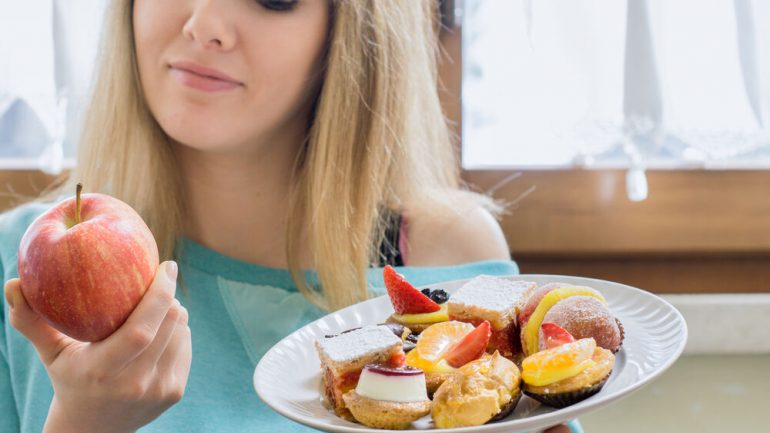 Ngrënia e ushqimit në këtë orë zvogëlon rrezikun e diabetit, zbuloni këshillat e mjekëve