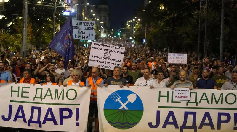 Serbi, përshkallëzohen protestat kundër minierës së litiumit