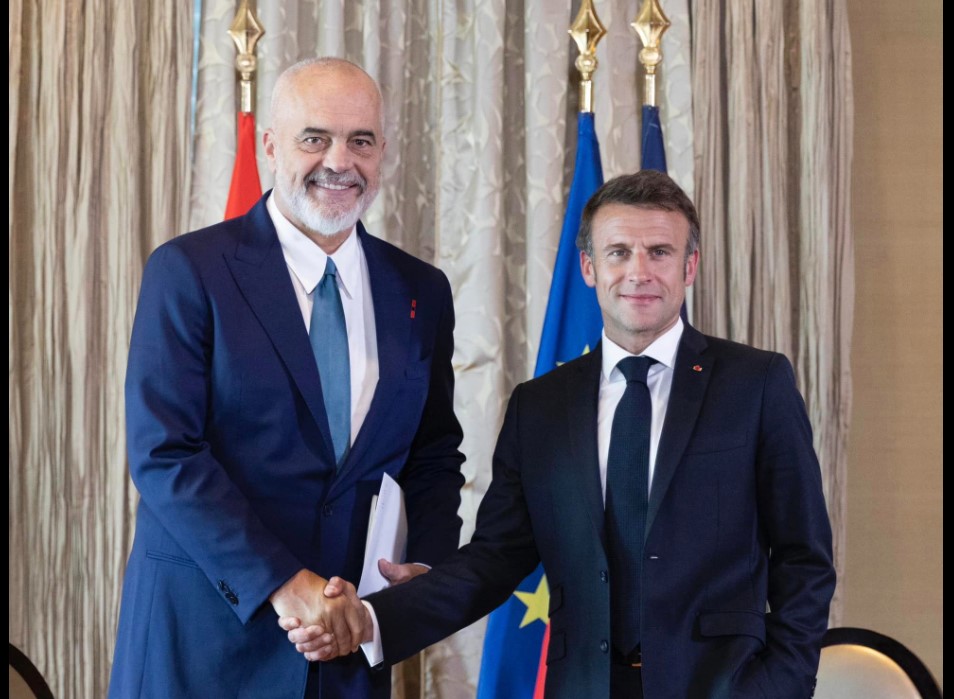 Rama nis vizitën zyrtare në Francë me ftesë të Presidentit Macron