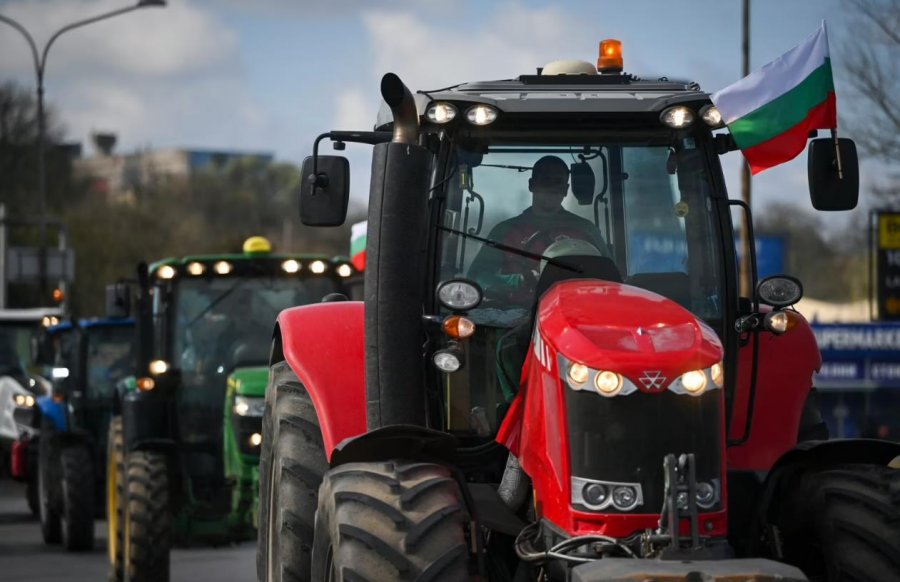 Zemërimi i bujqve të Bashkimit Europian sa shkon e rritet