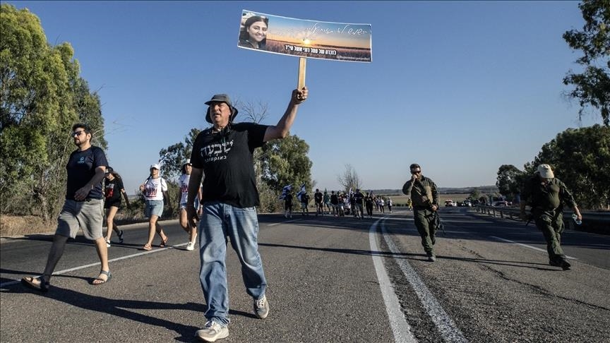 Të afërmit e të burgosurve izraelitë në Gaza bllokuan autostradën në Tel Aviv