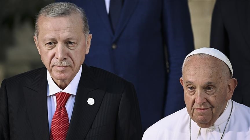 Erdoğan zhvillon bisedë telefonike me Papa Françeskun
