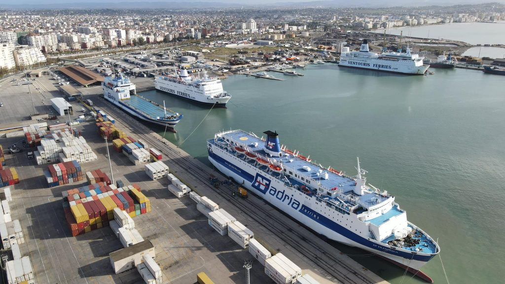 Koncesioni mbi terminalin e kontejnerëve në Portin e Durrësit, Shqipëria fiton arbitrazhin