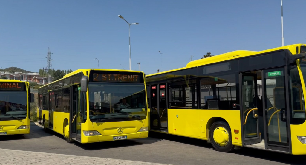 Veliaj: Nga 1 janari 2025 pensionistët do të udhëtojnë falas me autobus në Tiranë