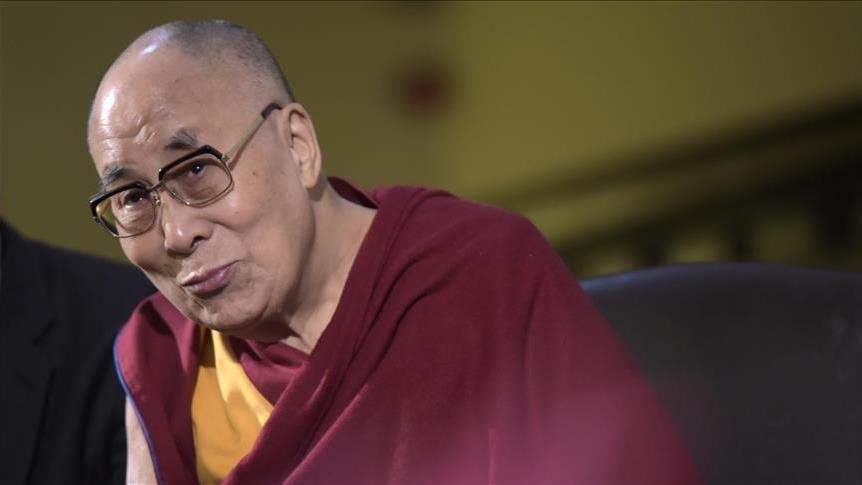 Udhëheqësi shpirtëror i Tibetit, Dalai Lama kthehet në Indi pas operimit në SHBA