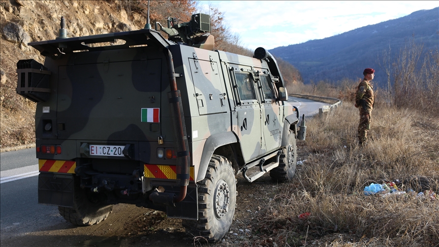 KFOR-i vazhdon aktivitetet patrulluese për të garantuar sigurinë në zonën kufitare të Kosovës me Serbinë