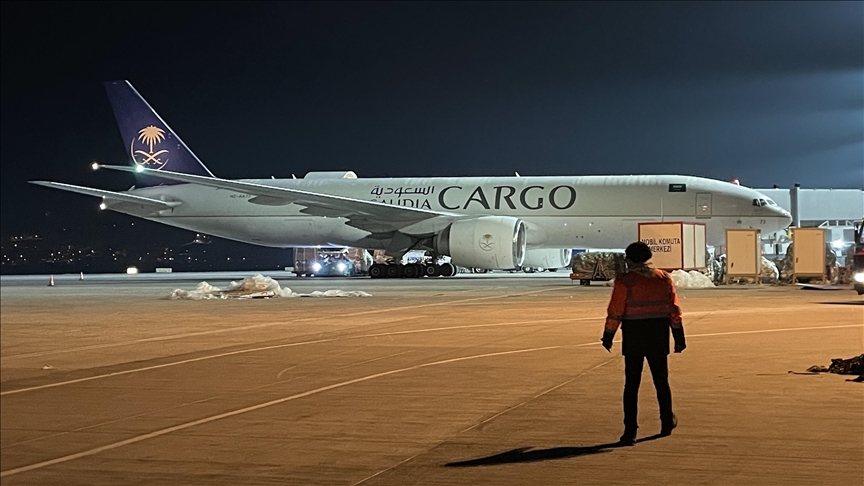 Arabia Saudite dërgon avionin e 11-të me 88 tonë ndihma në Türkiye