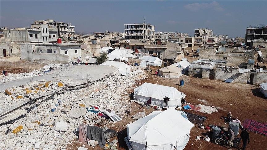 Siri, të mbijetuarit e tërmetit në Afrin janë vendosur në tenda