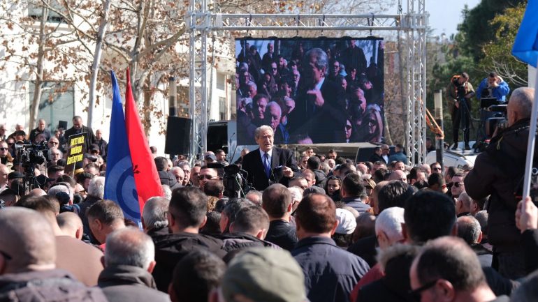 Berisha në protestë: Ju po protestoni për çdo shqiptar
