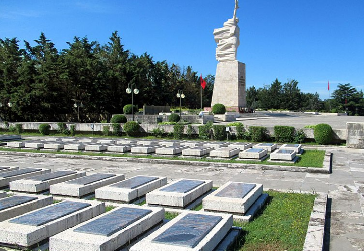 Qeveria miraton vendimin për ndërtimin e varrezave të reja të dëshmorëve të atdheut