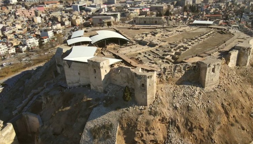 E dëmtuar nga tërmetet, pamje ajrore nga Kalaja e Gaziantepit