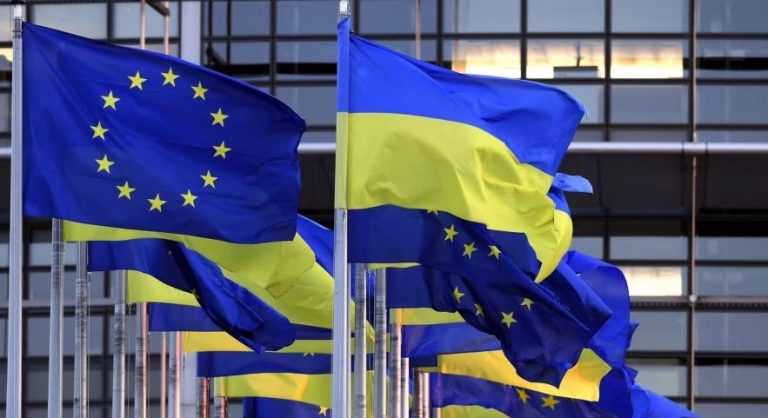 Një vit nga nisja e konfliktit të armatosur, mbi 90 për qind e qytetarëve të BE-së mbështesin ndihmën e bllokut për Kievin