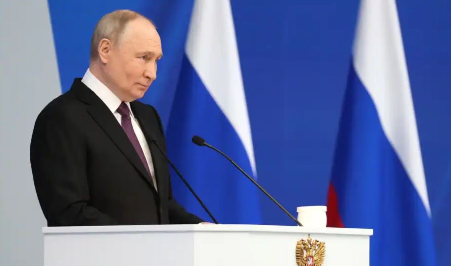 Putin paralajmëron për rrezikun e një lufte bërthamore me NATO-n: Rusia duhet të forcojë krahun perëndimor të ushtrisë së saj
