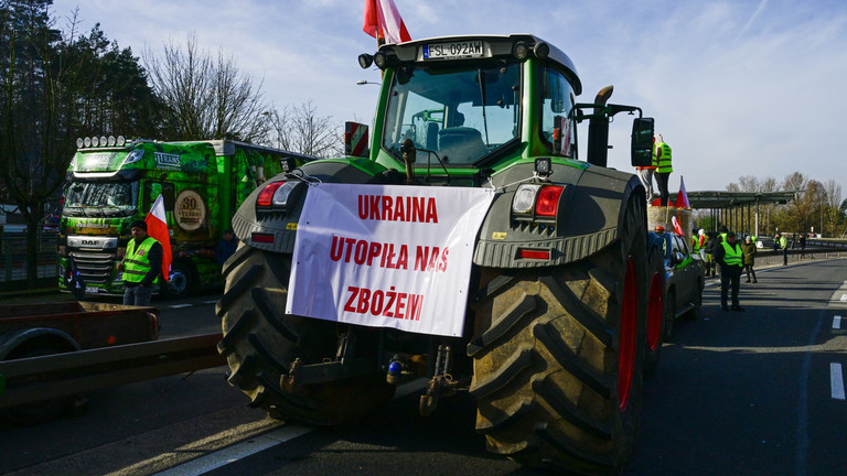 Protestat e fermerëve, Polonia paralajmëron mbylljen e kufirit me Ukrainën, Kievi kundërshton