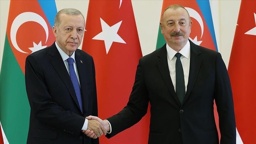Presidenti Erdoğan përgëzon presidentin azerbajxhanas Aliyev për fitoren e rizgjedhjes