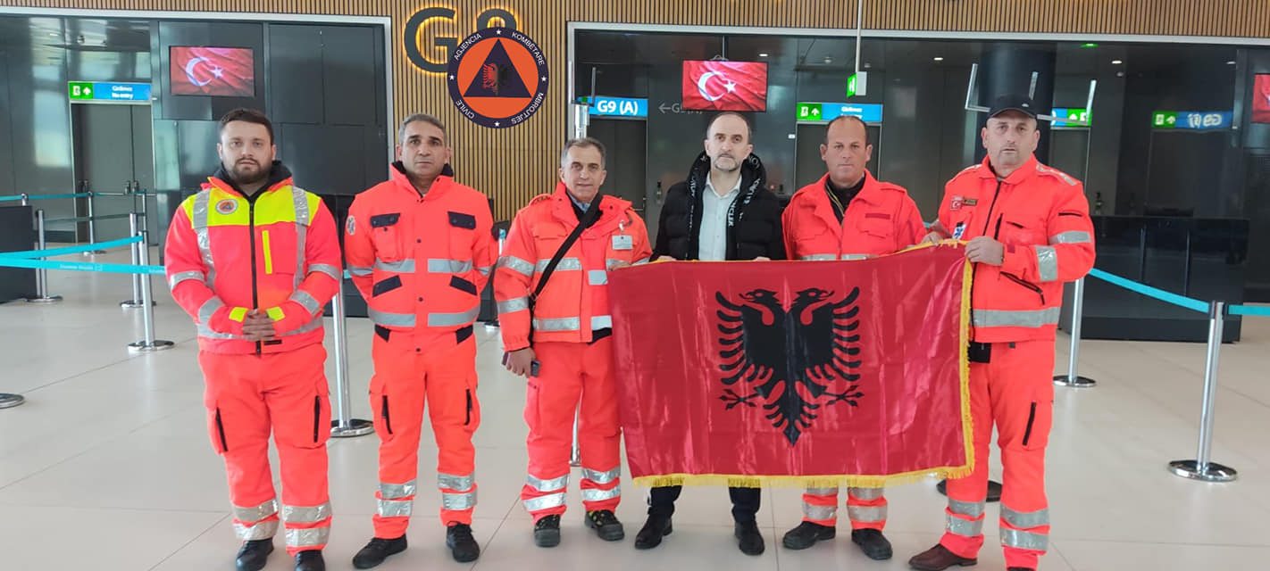 5 mjekë nga Mbrojtja Civile, i bashkohen ekipeve të kërkim shpëtimit në Turqi