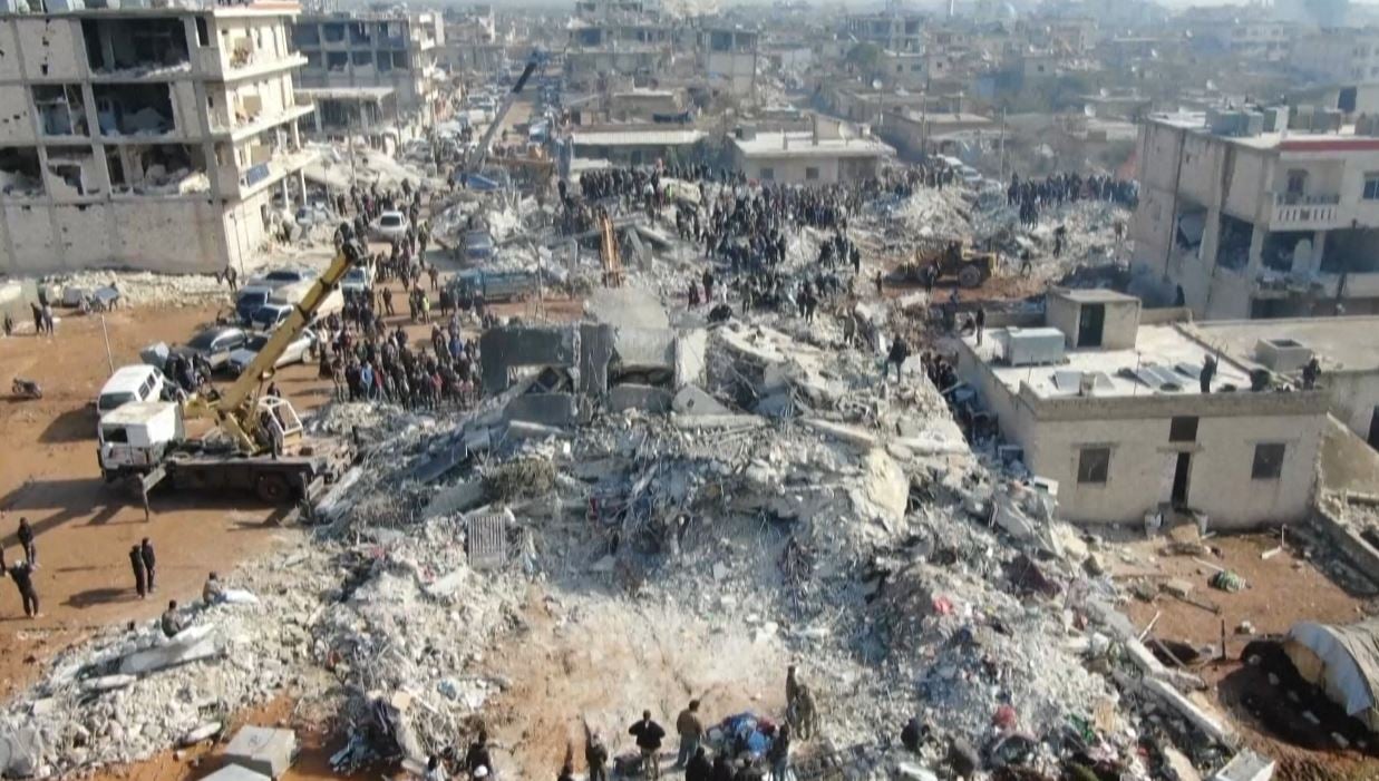 20 mijë viktima nga tërmeti në Turqi/ Shpresat fillojnë të zbehen për të gjetur njerëz të gjallë