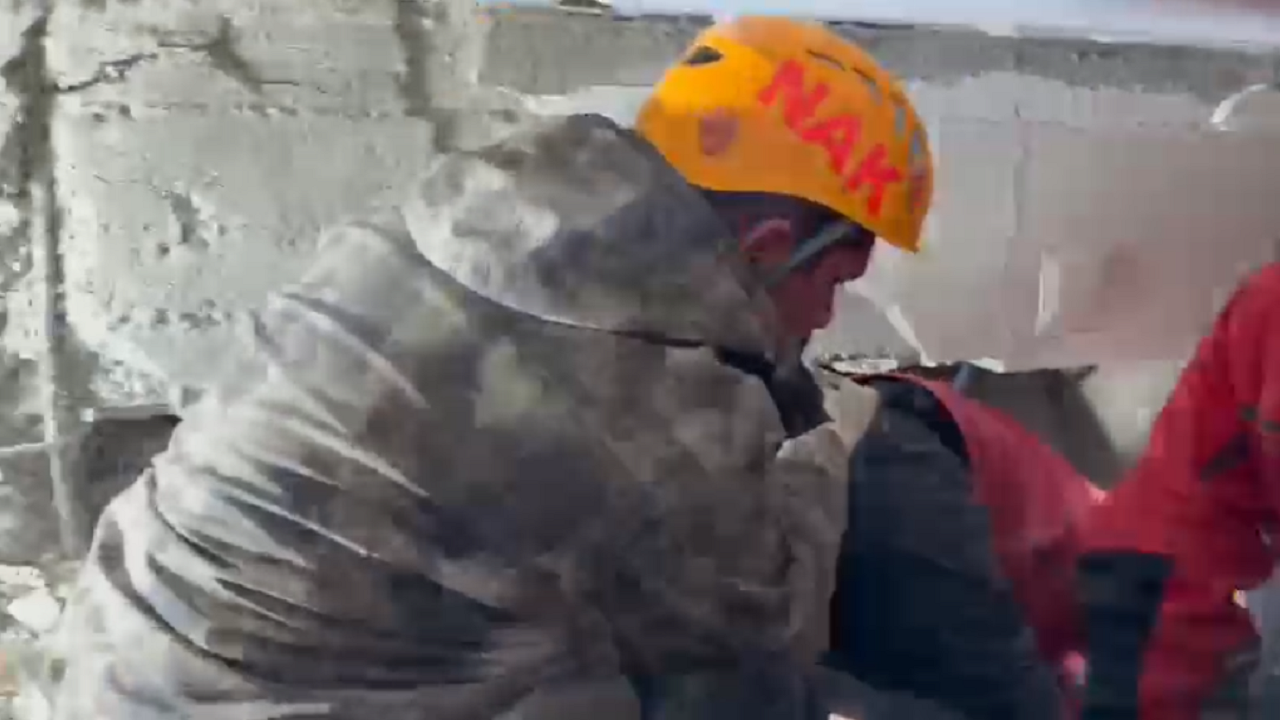 Rrahje zemre pas 88 orësh! Nxirren nga rrënojat dy persona në Kahramaras