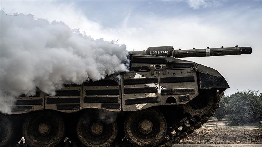 Ekipi i Anadolus filmon sulmet e Izraelit në Gaza dhe lëvizjen e tankeve